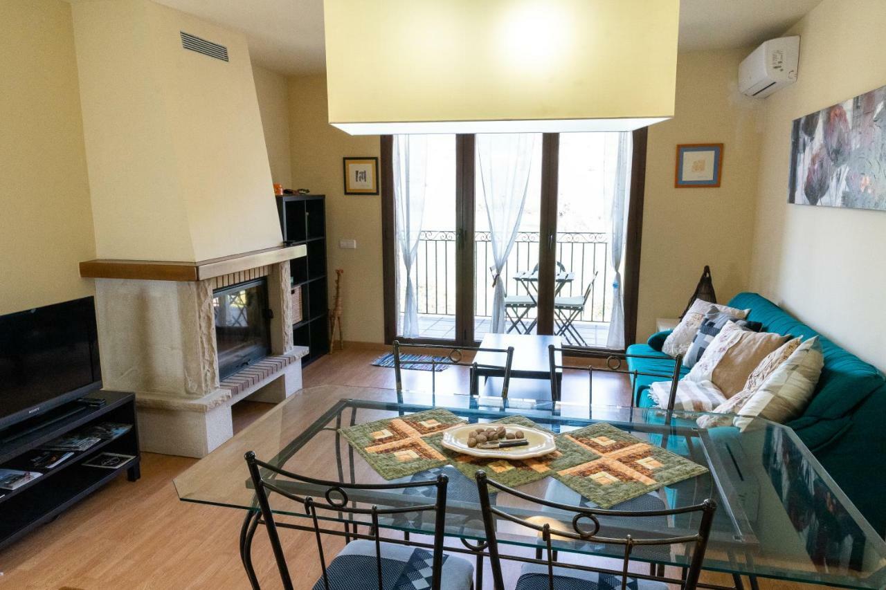 Apartaments Espai D'Ажер Экстерьер фото