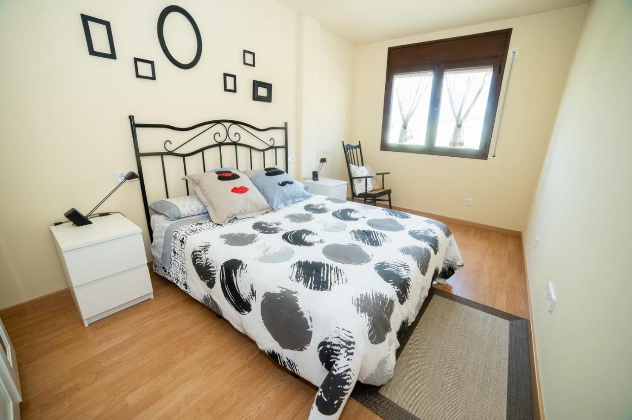 Apartaments Espai D'Ажер Экстерьер фото
