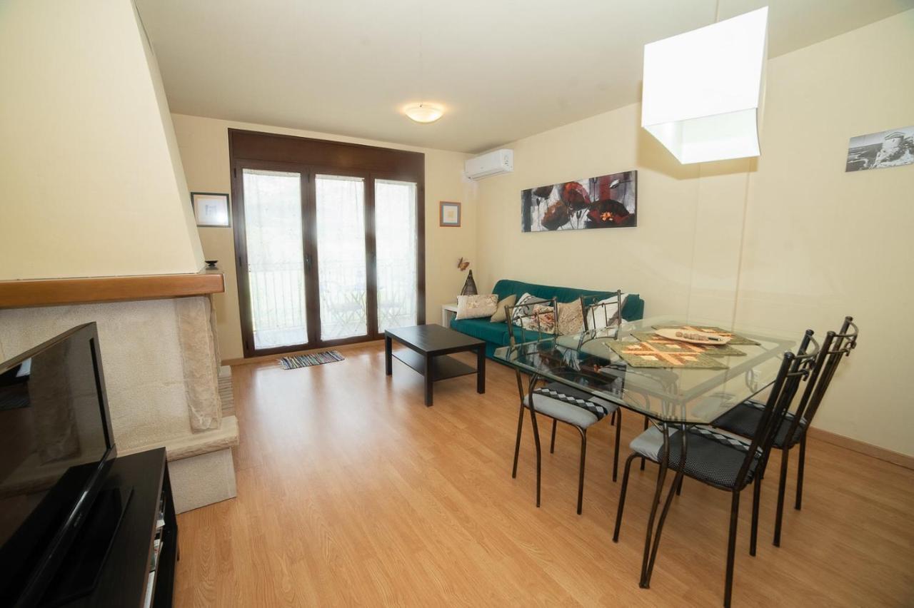 Apartaments Espai D'Ажер Экстерьер фото